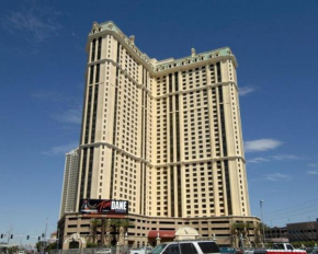 Отель Suites at Marriott's Grand Chateau Las Vegas-No Resort Fee  Лас Вегас